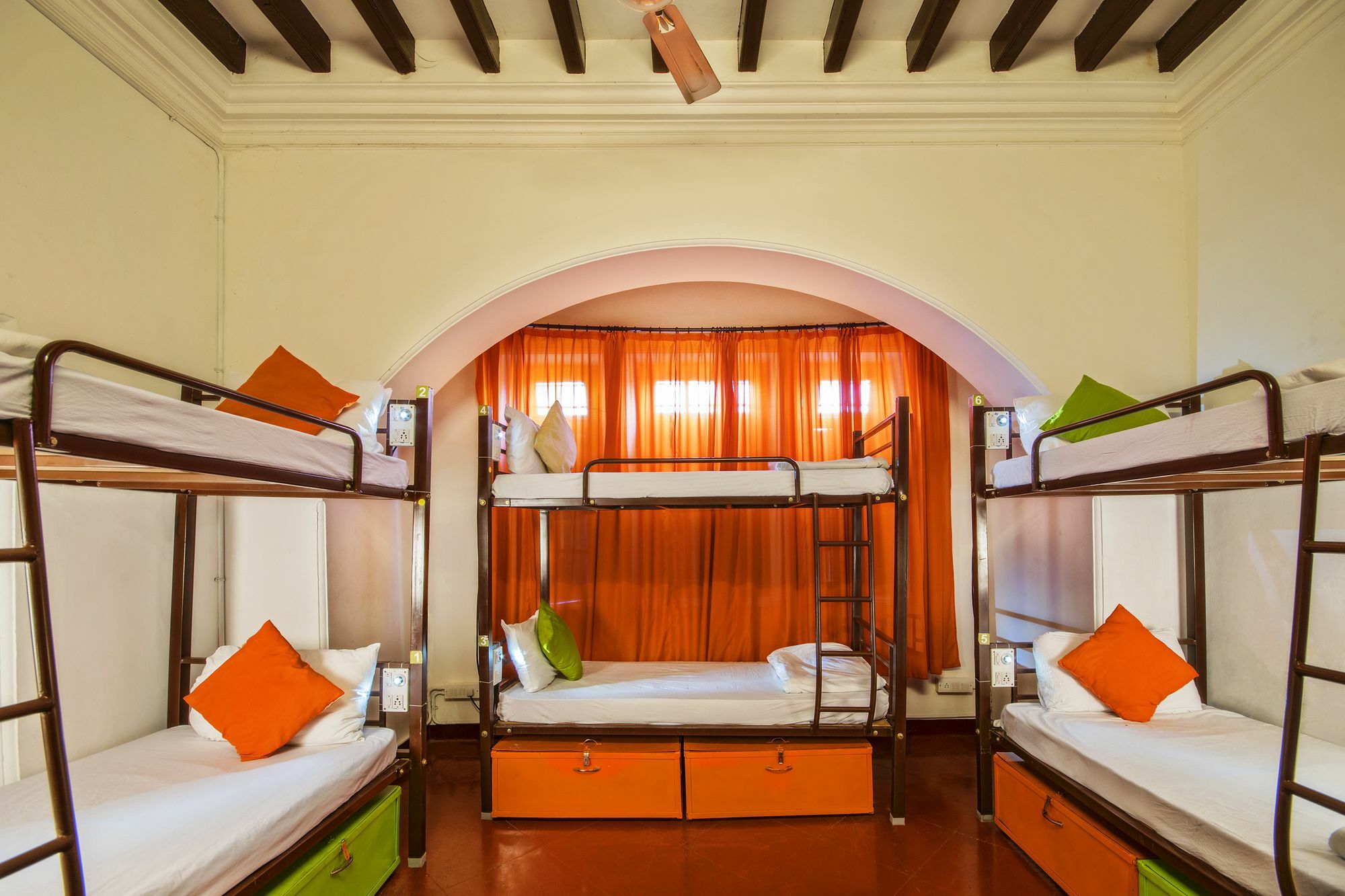 The Mansion 1907 Hostel Мисор Екстериор снимка